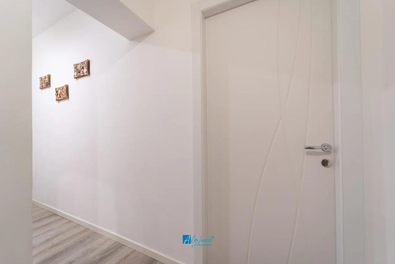 Mica apt Alghero Italia